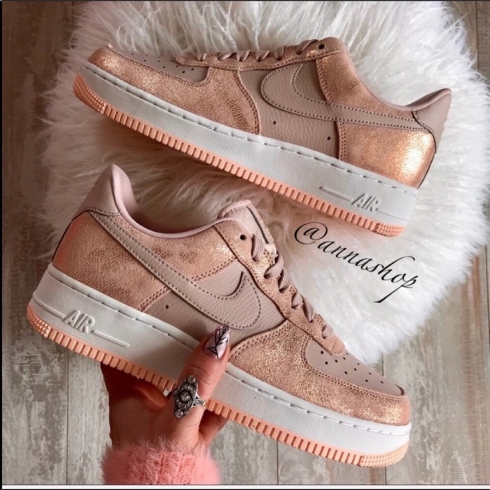 NWT Nike Air Force 1 Premium Rose Gold - Picture 2 of 8